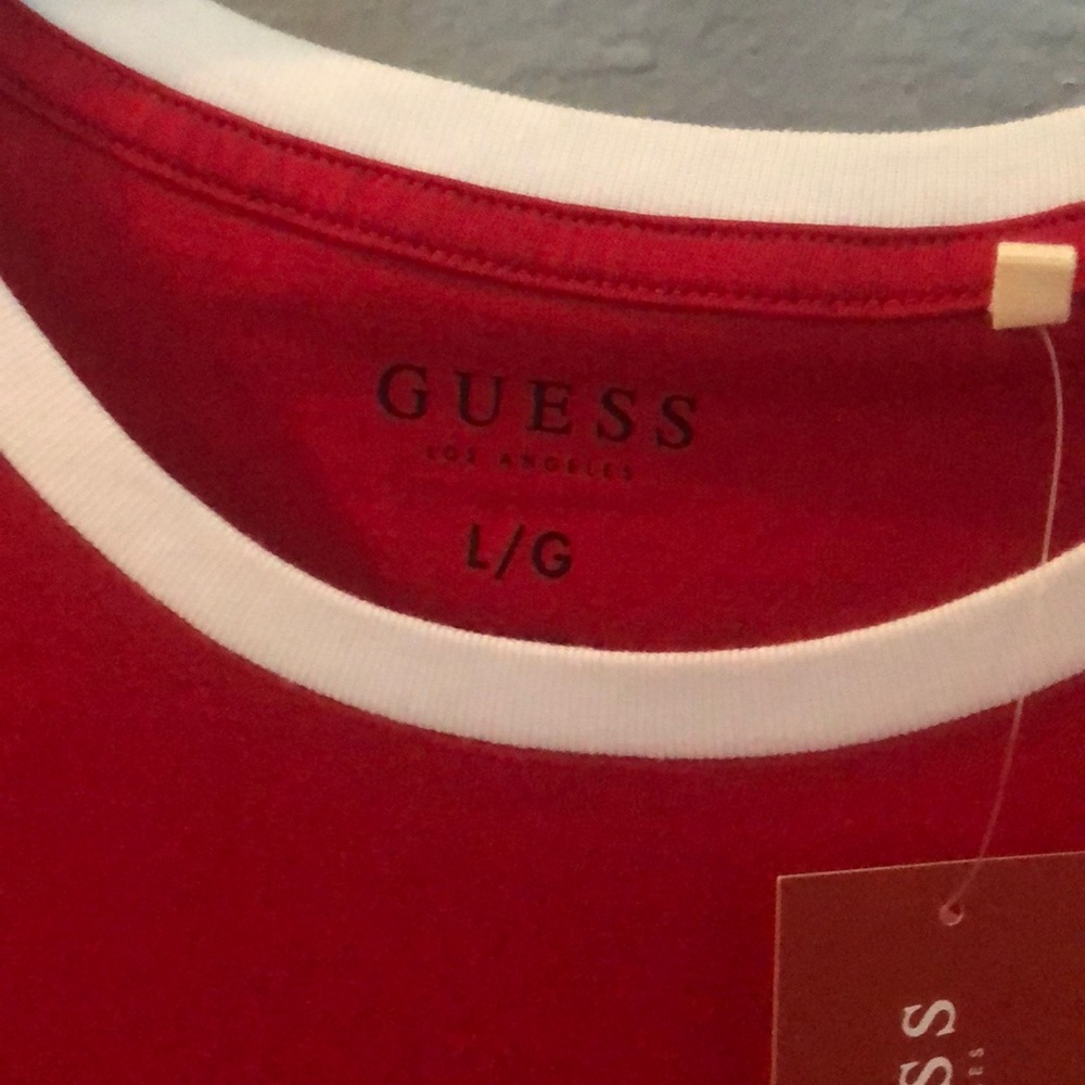 NWT GUESS tee - Picture 3 of 3